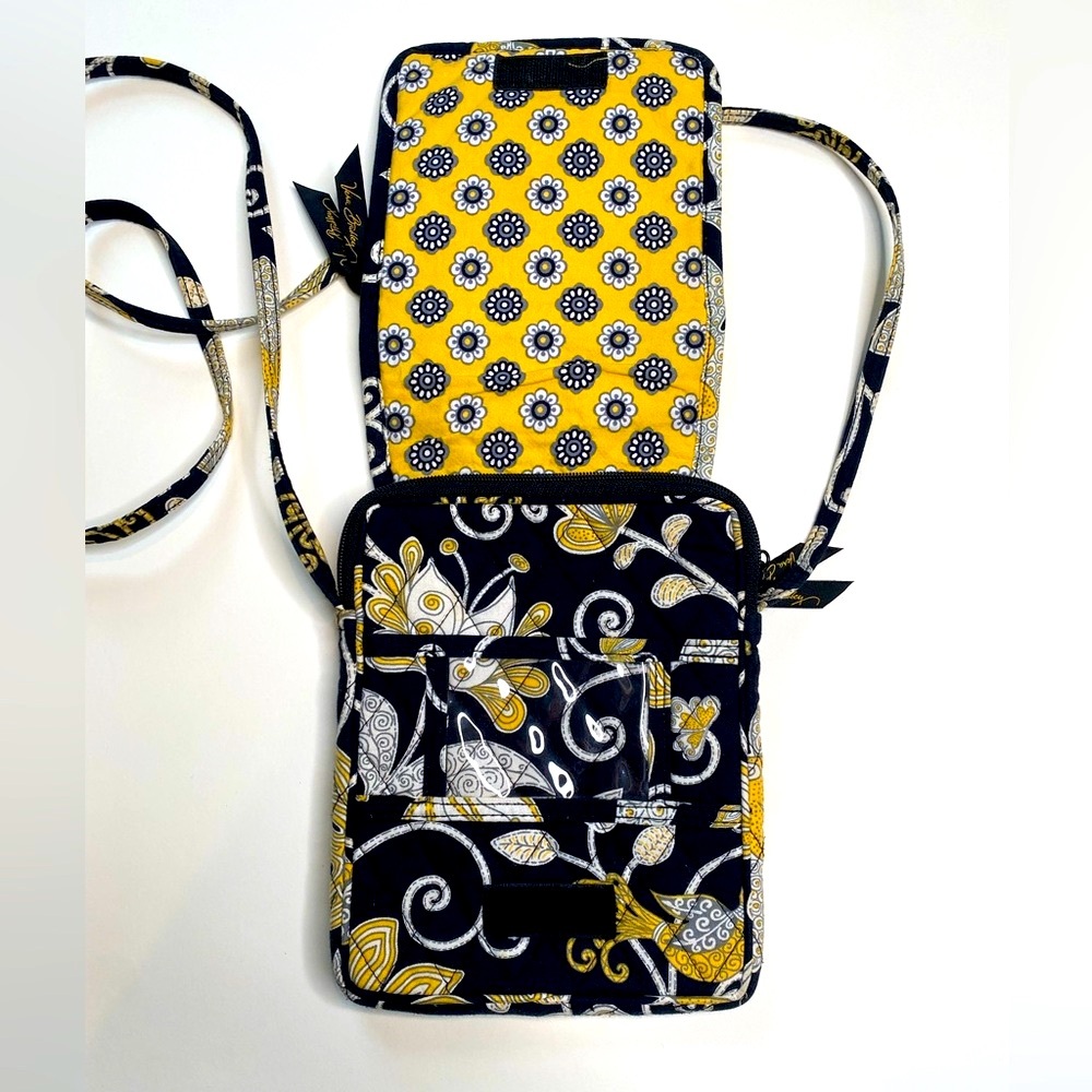 Vera Bradley CROSSBODY Quilted Fabric Purse Floral Print Yellow Black